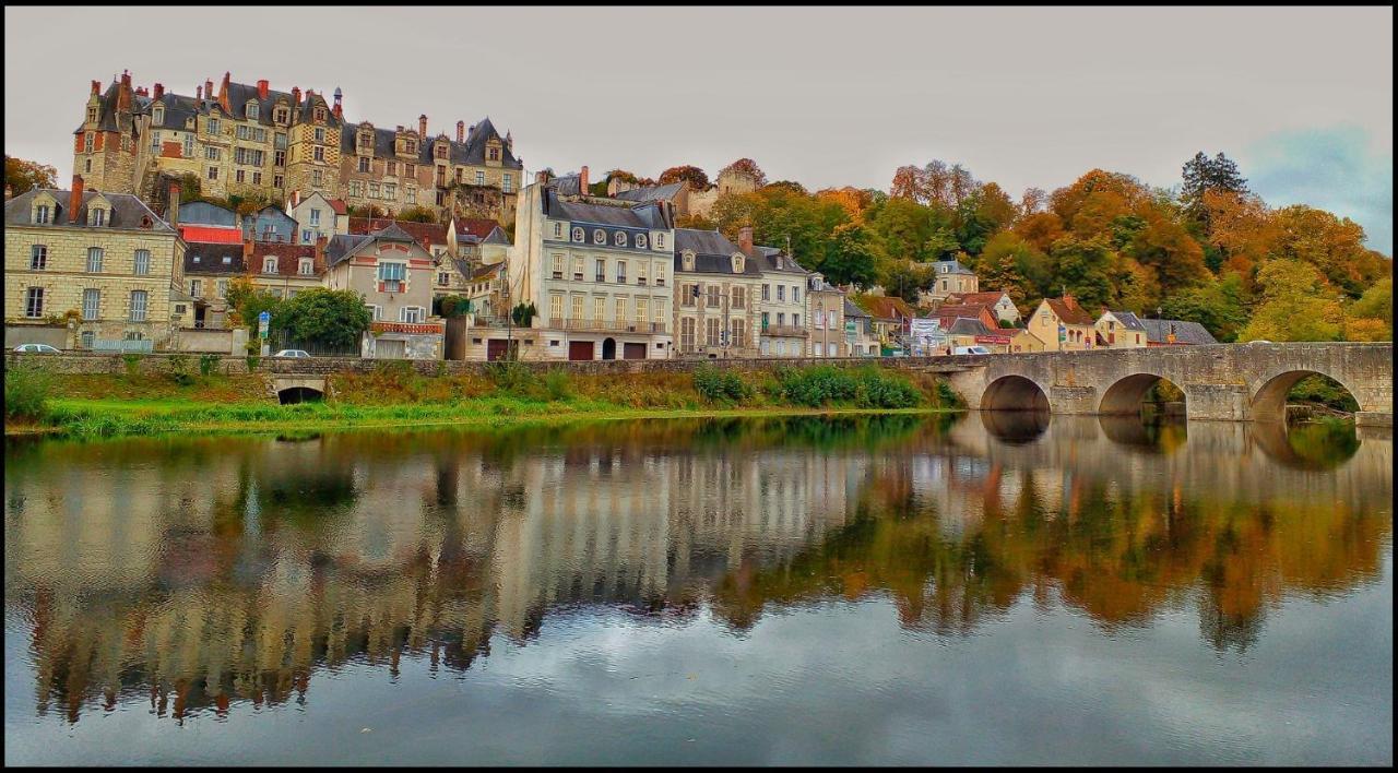Au Pied Du Chateau Saint-Aignan  Exterior foto